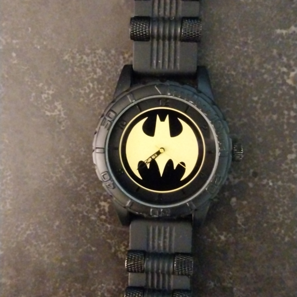 Accutime -DC Comics Batman(S16) Black Silicone Wristwatch-New Battery